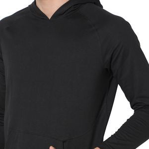 Conjuntos Deportivos de Alta Calidad Personalizados en Negro Sólido con Capucha para Hombre y Mujer, Largos, 100% Algodón, Forro Polar Transpirable para Invierno - Product Image 5