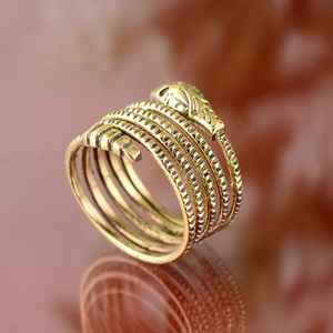 Anillo de compromiso con ajuste de bisel de serpiente de varios pisos chapado en oro de 18 quilates al por mayor, joyería para mujer - Product Image 3