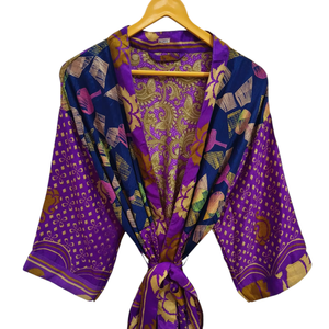 Robe longue tenue de nuit, Kimono Sari en soie recyclée vintage indien fait à la main Robe multicolore Robe de bain - Product Image 1