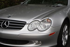 2005 Mercedes-Benz SL 500 Luxury Hardtop Convertible V8 Motor Tracción trasera Totalmente cargado Usado Dirección izquierda Engranaje automático - Product Image 4