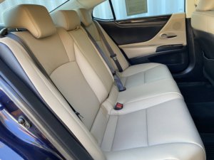 รถยนต์มือสองสภาพดี ปี 2020 เล็กซัส ES 350 V6 3.5L ขับเคลื่อนล้อหน้า - Product Image 5