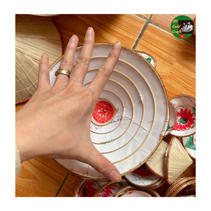 Mini chapeau conique vietnamien Non La pour la décoration de festival, fait à la main, motif artistique, chapeau conique en bambou Non La, chapeau en feuille de palmier - Product Image 2