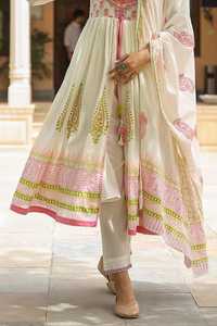 Vestido bordado de diseñador pesado para damas con vestido anarkali de estilo pakistaní de bajo precio para damas y niñas - Product Image 3