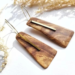 Pendientes de aro de madera cuadrados de estilo Vintage, artesanías naturales, joyería de moda religiosa para mujeres, regalos de compromiso para fiestas - Product Image 1
