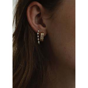 Pendientes Geométricos Duet Huggie - Product Image 2