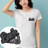 Appliques brodées personnalisées avec lettres, noms, logos, perles pour vêtements