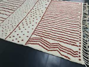 Hecho a mano auténtica alfombra marroquí Beni Ourain punteada abstracta Alfombra de lana bereber precios al por mayor fabricante distribuidor oferta - Product Image 3