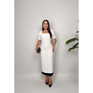 Vestido Maxi Doble Atlas con Detalles de Perlas Verdes para Mujer, Marca missJANELL, con Tela de Mezcla de Poliéster y Elastano para Ocasiones Elegantes - Product Image 1