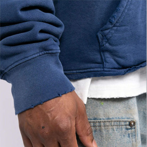 เสื้อฮู้ดดี้ผ้าฝ้ายพรีเมียมแบบปรับแต่งได้ สวมใส่สบายและมีสไตล์สำหรับทุกฤดู รวมถึงฤดูหนาว พร้อมโลโก้ที่ออกแบบเองได้ - Product Image 6