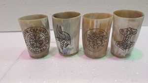 Design antique corne naturelle verre court fabriqué à la main sculpté ours corne à boire tasse qualité d'exportation de l'inde - Product Image 4