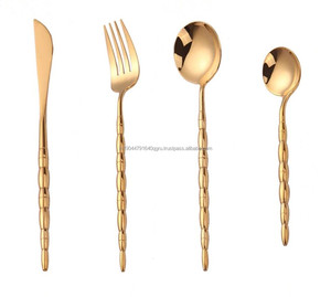 Diseño de lujo Apto para lavavajillas 18/10 Mango de bambú dorado Diseño Espejo Juego de cubiertos pulidos - Product Image 1