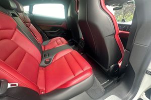 Offre exceptionnelle : Porsche Taycan 4S 2020, prêt à être expédié - Product Image 4