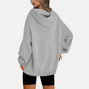Sudadera Larga de Invierno para Mujer, Estilo Holgado, Tejido de Terciopelo Acogedor, Ajuste Relajado, Manga Abullonada, Logotipo Frontal, 100% Algodón - Product Image 6