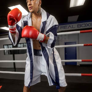 Robe de boxe sur mesure avec capuche pour match de boxe, prix avantageux, robe de boxe avec designs personnalisés - Product Image 2