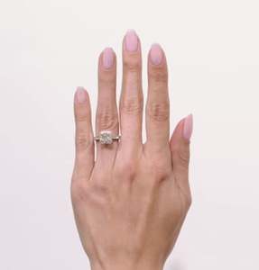 Anillo de Diamante Cultivado en Laboratorio con Corte Princesa, Diseño Halo Media Eternidad, Diamante Certificado, Oro Sólido, Anillo Sorpresa para Mujer, Venta al por Mayor - Product Image 5