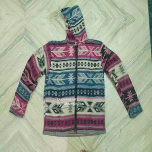 Chaquetas con cremallera estampadas multicolor de lana acrílica de moda Hippie/sudaderas con capucha con mangas completas al por mayor de La India - Product Image 3