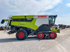Cosechadora Combinada CLAAS LEXION 7500 TT Usada del 2021 para Granos y Cultivos con Caja de Cambios y Motor en Venta - Product Image 4