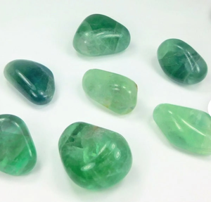 หินอัญมณีขัดเงาสีเขียว2023ขายดีที่สุดหินคริสตัลฟลูออไรต์อัญมณีแก้วมีปริมาณมาก - Product Image 2