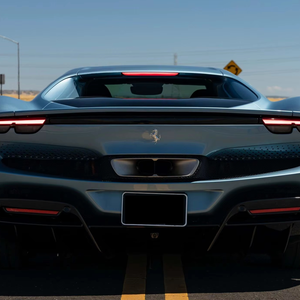 Oferta Especial 2022: Superdeportivo Híbrido de Alto Rendimiento, 818 HP, Motor V6 Twin-Turbo, Caja de Cambios Automática, Volante a la Izquierda, Interior Oscuro - Product Image 4