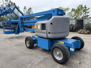 Plataforma Elevadora Telescópica Genie Z-4525JDC Montada en Camión para Trabajos Aéreos en Construcción y Mantenimiento - Product Image 3