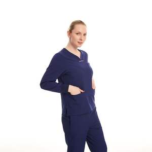 Uniformes Médicos de Alta Calidad, Transpirables, 100% Algodón, Tejido Ecológico, Opciones Personalizables para Uso Hospitalario - Product Image 3