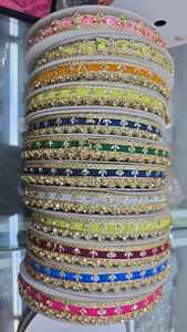 Vente en gros 1 pièce Bordure en dentelle à sequins brodée Sabyasachi indienne 100% polyester Écologique Style vintage Perles - Product Image 2