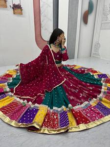 Création de la marque Ethenic : Spécial Navratri, Lehenga Choli réversible décontracté en Georgette Fox, imprimé en relief/numérique, pour mariage et Diwali - Product Image 6