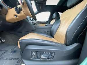 2018 Be nt ley Bentayga W12 Signature - Product Image 2