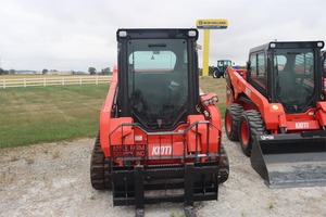 Kioti TL750 <span class=keywords><strong>Skid</strong></span> Steer <span class=keywords><strong>Loader</strong></span> avec Track Drive Bucket Core Engine Components pour les industries de détail et de restauration