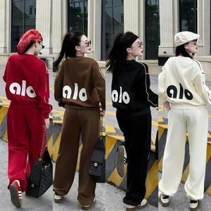 Lungo due pezzi autunno caldo Set da <span class=keywords><strong>donna</strong></span> <span class=keywords><strong>vestiti</strong></span> comodi moda naturale imballaggio personalizzato lavabile dal produttore del Vietnam - Product Image 6