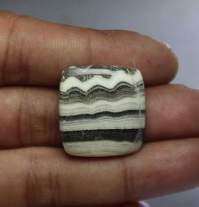 100% cristal de pierre précieuse de Howlite de forme ovale naturelle beaux cabochons de Howlite pour la fabrication de bijoux utilisation au prix de gros OEM en vrac - Product Image 4