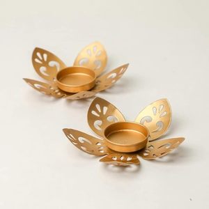 Ensemble de bougeoirs décoratifs pour table de mariage en laiton doré Ensemble de bocaux à bougies en verre et lanternes pour les fêtes, les repas et les occasions de Noël - Product Image 5