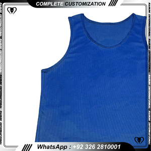 Baberos personalizados, chaleco de entrenamiento de baloncesto y fútbol con logotipo personalizado, Baberos de fútbol Pinnie - Product Image 3