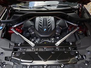 2022 X6 M50i xDrive 1 dueño, V8 biturbo de 523 hp, tracción total, rojo flamenco metalizado - Product Image 6