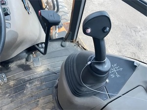 Bonne qualité et bien entretenu 2011 Case 580SN à vendre et disponible pour livraison dans le monde entier - Product Image 2