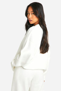 Venta al por mayor de Sudaderas con cuello redondo y logotipo personalizado para mujer, ropa de invierno con diseño bordado de rizo francés y ropa teñida - Product Image 4