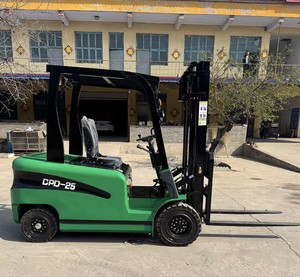 Montacargas con Contrapeso de Batería de Litio, Capacidad de 2 Toneladas, Uso Interior/Exterior - Product Image 5