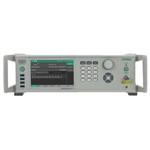 Generador de Señal de Onda Sinusoidal de Alta Precisión, Sintetizador de Frecuencia de Microondas RF de 6 GHz, Modulación AM/FM, Telecomunicaciones MG3690C - Product Image 3