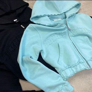 Sudadera con capucha recortada de ajuste regular personalizada con apliques bordados desgastados de invierno sólido de algodón de lujo de peso pesado Unisex - Product Image 1