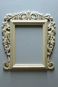 Cadre de miroir en bois décoratif de style antique et détails artisanaux parfaits pour les maisons traditionnelles par Azora Industries - Product Image 2