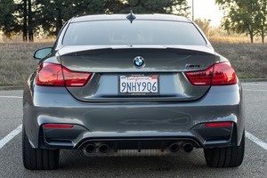 รถยนต์มือสองพรีเมียม ปี 2018 บีเอ็มดับเบิลยู เอ็ม4 คูเป้ คอมเพททิชั่น แพ็คเกจ - Product Image 3