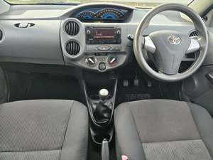 Toyota Etios d'occasion 2018, abordable et en bon état - Product Image 4