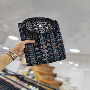 À la mode attrayant le plus tendance fantaisie vêtements ethniques pure viscose rayonne poulet broderie hommes kurta - Product Image 1