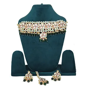 Ensemble de collier choker vert émeraude Kundan avec zircon plaqué or en acier inoxydable pour les mariages, bijoux de mariée raffinés pour femmes - Product Image 4