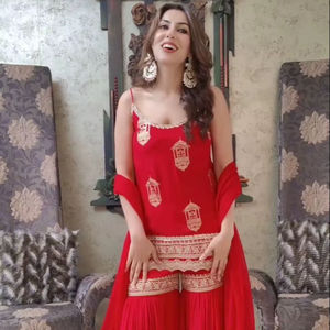 Ensemble Sharara festif exclusif pour femmes, haut en faux georgette avec broderie, pantalon palazzo et dupatta, design élégant de vêtements ethniques - Product Image 1