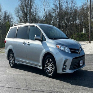 TOYOTA SIENNA XLE 2019 USADA, VOLANTE A LA IZQUIERDA/DERECHA - Product Image 1