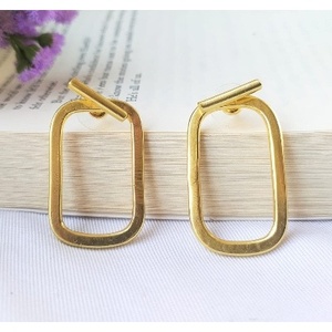 Boucles d'oreilles artisanales en laiton plaqué or, classiques, tendance, géométriques, à motif floral et chiffres, avec pierres en diamant poire, pour les soirées - Product Image 4