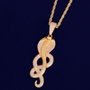 Colgante de serpiente de moda en plata de ley 925 y diamantes de moissanita de corte brillante redondo en estilo Hip Hop - Product Image 3