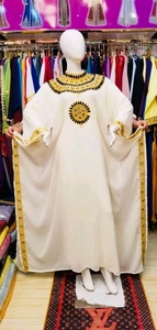 Beau caftan Farasha rouge de Dubaï 2024 avec robe musulmane traditionnelle artisanale au design marocain ornée de perles de pierre - Product Image 2