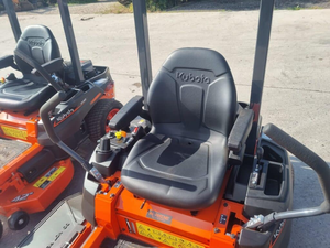 Cortadora de Césped Industrial F2690 HD Z1-421 con Giro Cero, Motor de Gasolina de 2 Tiempos, Alto Torque y Chasis de Aluminio - Product Image 5